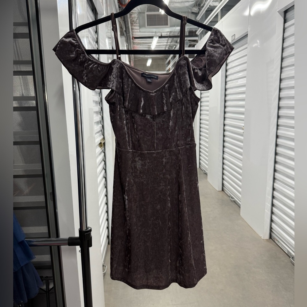 American Eagle Outfitters Off-Shoulder Velvet Dress in Dark Purple